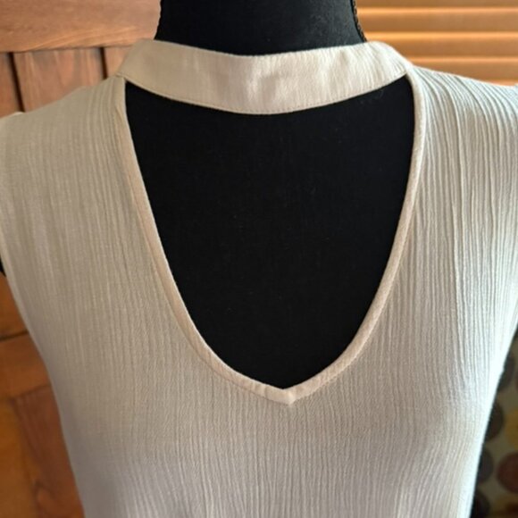 Mossimo Sleeveless Tiered Ruffle Blouse Size Small - Picture 2 of 9